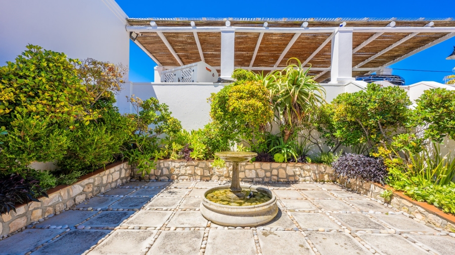 5 Bedroom Property for Sale in Arniston Western Cape